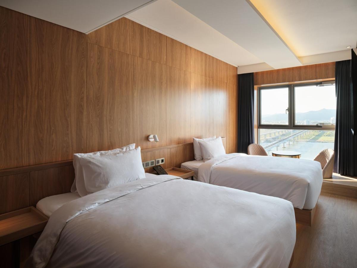 Hotel Tt Gupo Busan Bagian luar foto