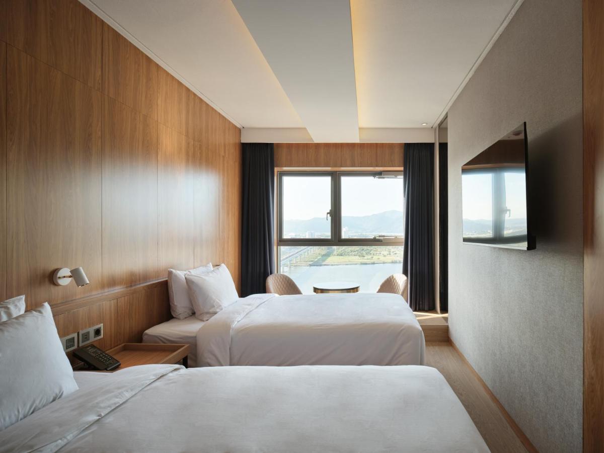 Hotel Tt Gupo Busan Bagian luar foto